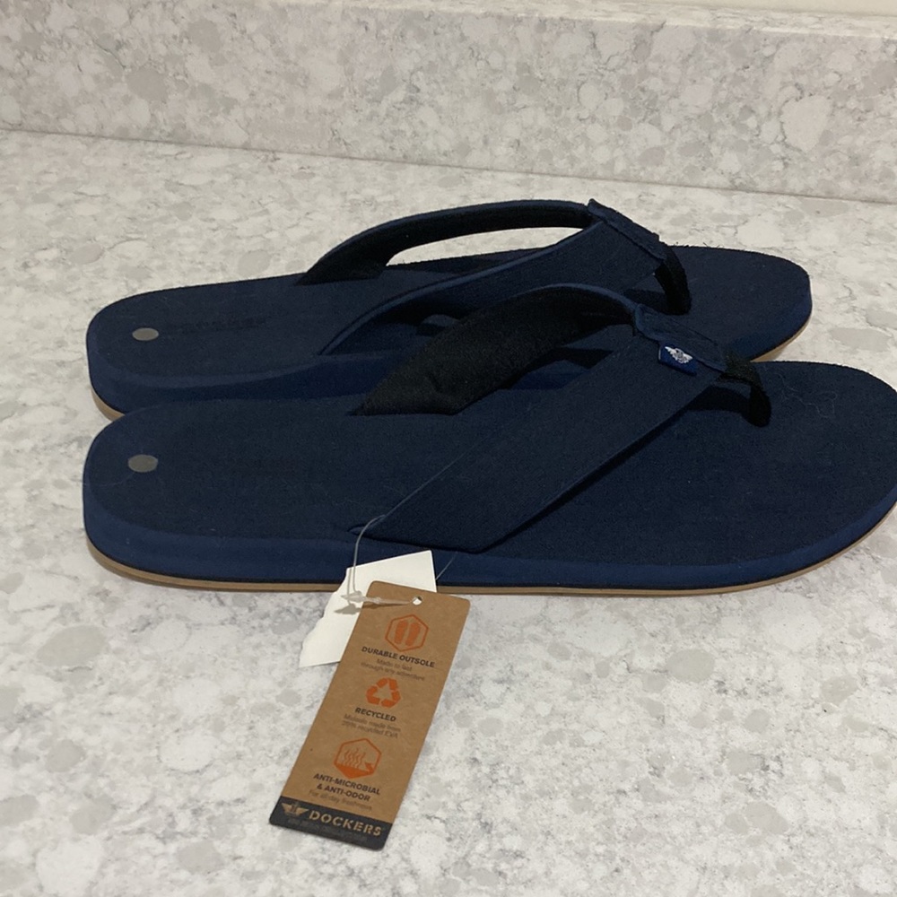 New men’s Dockers brushed topped flip flops